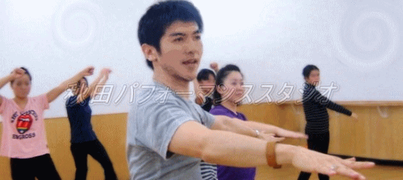 �H�c�p�t�H�[�}���X�X�^�W�I�iA.P.Studios�j�̃g�b�v�ʐ^�B���Kyoga�E���[�V�[�_�b�g���E�N���V�b�N�o���G�E�W���Y�_���X�E�X�g���[�g�_���X�E�q�b�v�z�b�v�E�u���C�N�_���X�E�G�A���r�N�X�E�L�b�N�{�N�V���O�E�t���_���X�E���Ɍ��E�C���̑��E�t���[���[�V�[�E�~�S���EZUMBA�E�Y���o�E�t�B�b�g�l�X�E�J���`���[�X�N�[���H�c